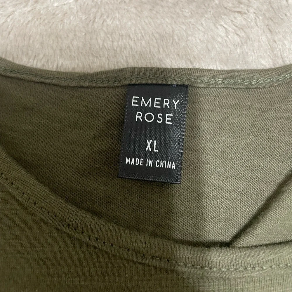 3 Shein Women's Tops!! - Picture 2 of 9